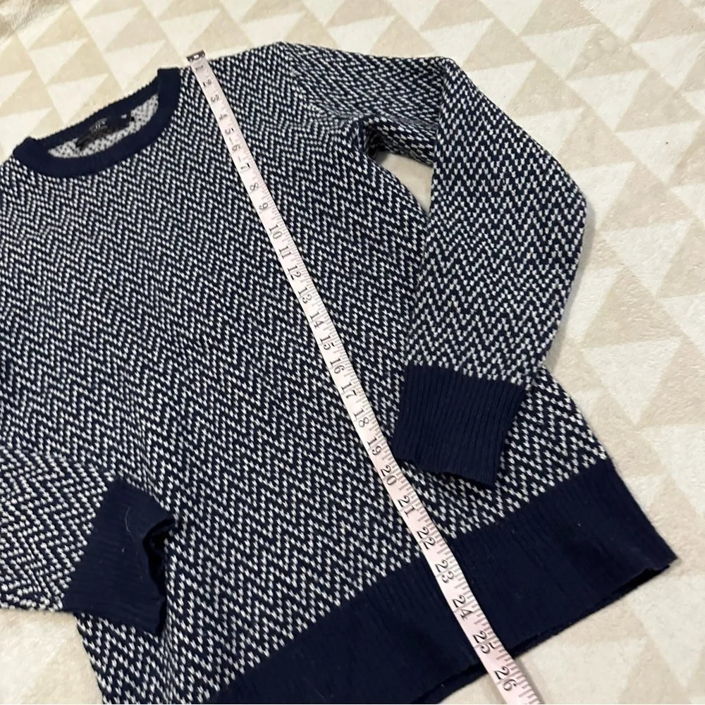 J crew mens lambswool colorblock herringbone sweater navy blue